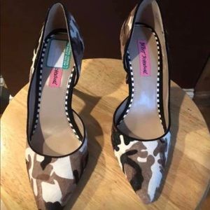 Gently used Betsy Johnson Calf hair pumps